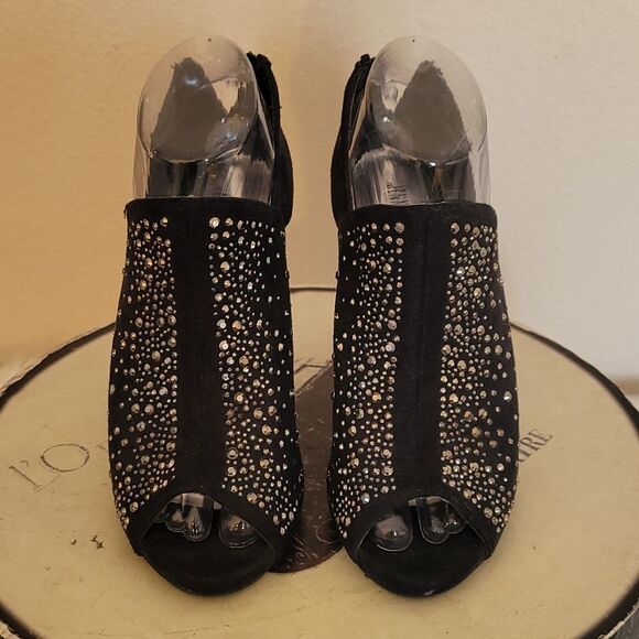 - Jennifer Lopez Black Sparkle Shoes - Picture 3 of 12
